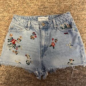 Floral Embroidered Light Wash Denim Shorts